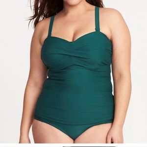 Old Navy Underwire 1X Plus Size Tankini